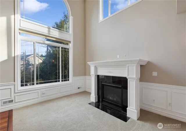 Photo 4 of Single family home for sale at 15025 Southeast 43rd St, Bellevue, WA 98006 | MLS# NWM2567434 | Listing updated on 2026-09-22