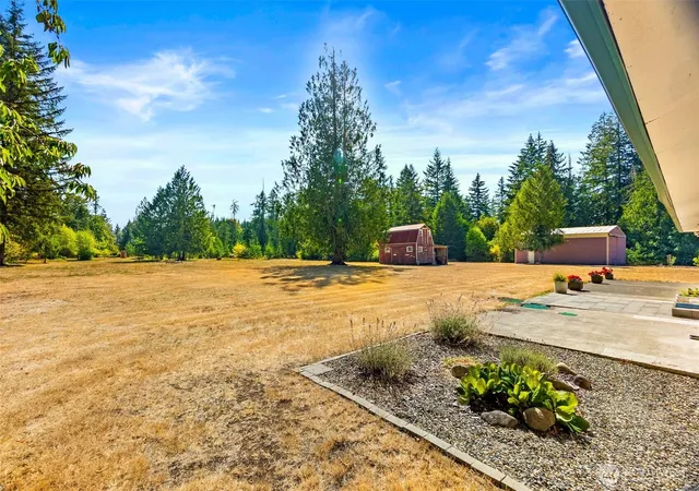 Photo 4 of Sale Pending at 3205 107Th Ave Sw, Tumwater, WA 98512 | MLS# NWM2567437 | Listing updated on 2026-09-25