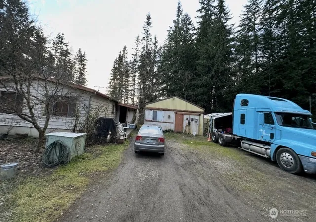 Photo 3 of Manufactured home for sale at 130 22 Garrard Crk Rd, Rochester, WA 98579 | MLS# NWM2567491 | Listing updated on 2026-09-23