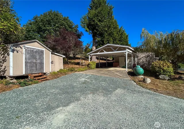 Photo 3 of Single family home for sale at 4965 S Camano Dr, Camano Island, WA 98282 | MLS# NWM2567507 | Listing updated on 2026-09-22