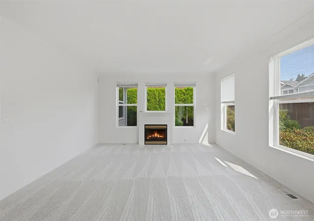 Photo 4 of Single family home for sale at 3831 68th Avenue W, University Place, WA 98466 | MLS# NWM2567551 | Listing updated on 2026-09-23