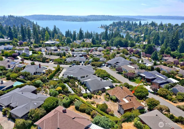 Photo 2 of Sale Pending at 1012 Evergreen Dr, Bellevue, WA 98004 | MLS# NWM2567559 | Listing updated on 2026-09-11