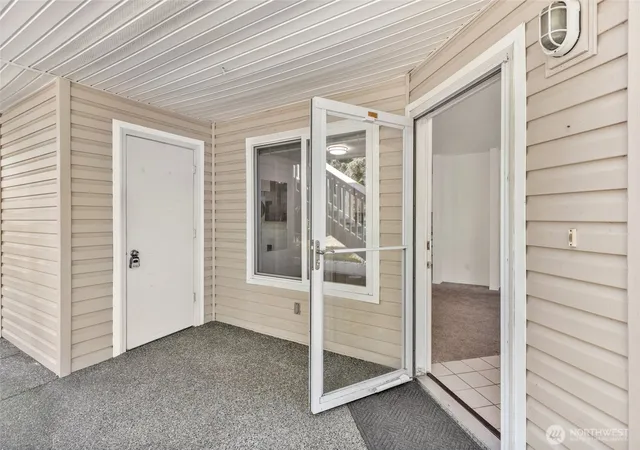 Photo 3 of Condo for sale at 9210 Market Pl #B101, Lake Stevens, WA 98258 | MLS# NWM2567732 | Listing updated on 2026-09-23