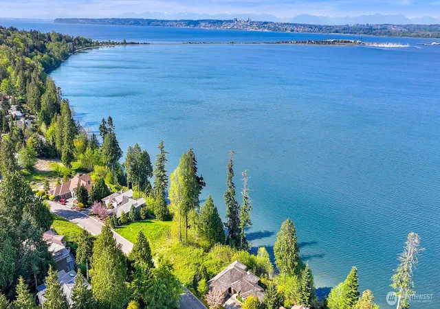 Photo 1 of Sale Pending at 5414 Night Heron Dr, Blaine, WA 98230 | MLS# NWM2567772 | Listing updated on 2026-09-14