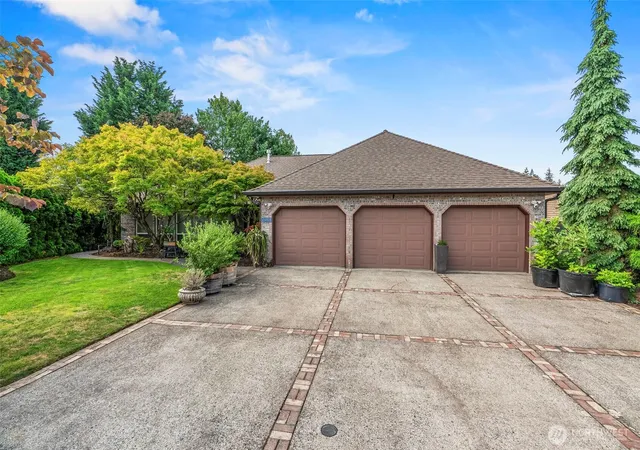 Photo 3 of Sale Pending at 1709 NW 86th Way, Vancouver, WA 98665 | MLS# NWM2567822 | Listing updated on 2026-09-25