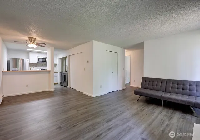 Photo 3 of Townhouse for sale at 533 S 323rd Place #9G, Federal Way, WA 98003 | MLS# NWM2567947 | Listing updated on 2026-09-23
