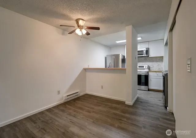 Photo 4 of Townhouse for sale at 533 S 323rd Place #9G, Federal Way, WA 98003 | MLS# NWM2567947 | Listing updated on 2026-09-23