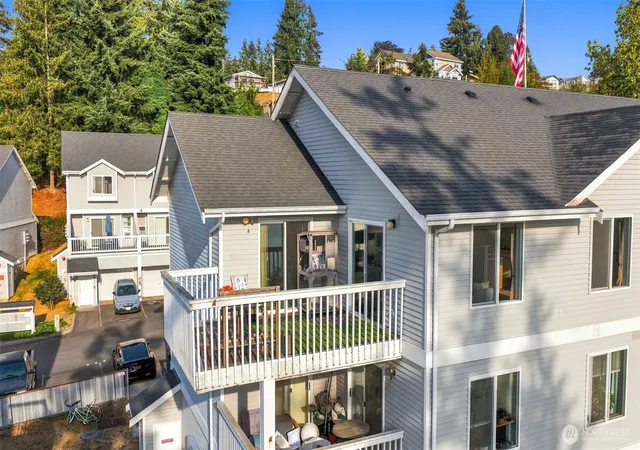 Photo 3 of Condo for sale at 2251 Highview Ln W #C302, Bremerton, WA 98312 | MLS# NWM2568011 | Listing updated on 2026-09-29