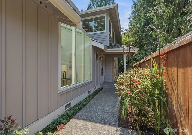 Photo 4 of Single family home for sale at 1824 Ml Pointe Dr SE, Mill Creek, WA 98012 | MLS# NWM2568044 | Listing updated on 2026-09-25