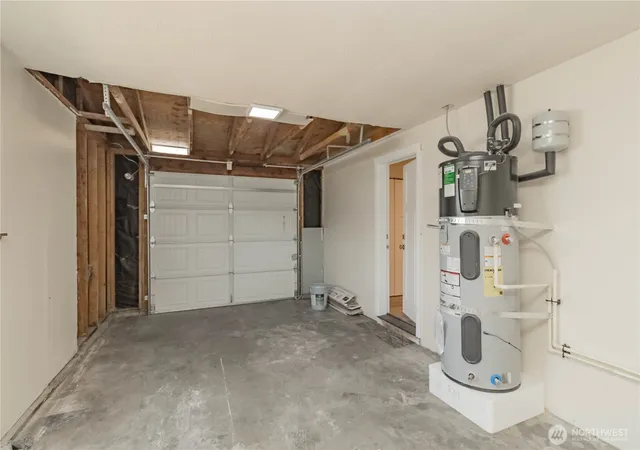 Photo 4 of Sale Pending at 17520 6th Avenue Ct E, Spanaway, WA 98387 | MLS# NWM2568057 | Listing updated on 2026-09-11