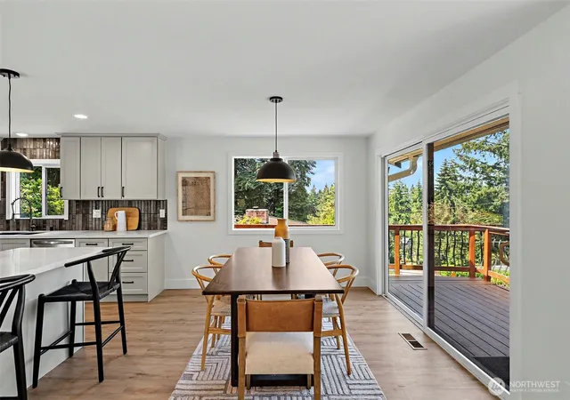 Photo 4 of Single family home for sale at 7017 NE 155th Place, Kenmore, WA 98028 | MLS# NWM2568117 | Listing updated on 2026-09-29