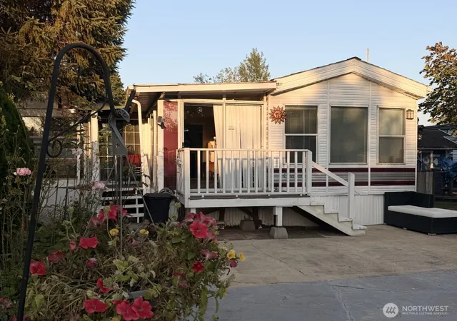 Photo 1 of Manufactured home for sale at 5001 Bay Rd #F87, Blaine, WA 98230 | MLS# NWM2568126 | Listing updated on 2026-09-23