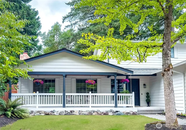 Photo 3 of Single family home for sale at 14433 106th Place Ne, Kirkland, WA 98034 | MLS# NWM2568155 | Listing updated on 2026-09-23