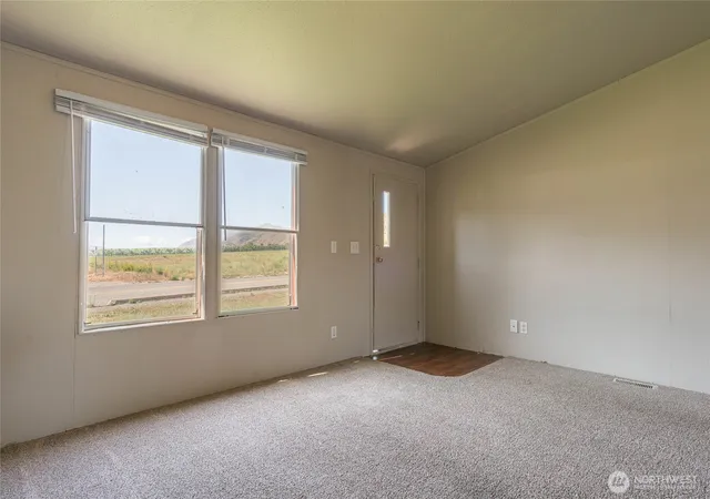 Photo 3 of Manufactured home for sale at 14901 Voss Pl, Entiat, WA 98822 | MLS# NWM2568259 | Listing updated on 2026-09-23