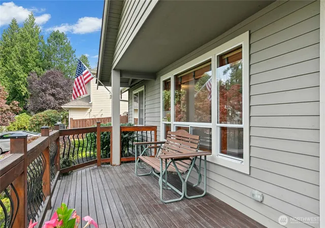 Photo 2 of Single family home for sale at 18201 Vineway Pl, Arlington, WA 98223 | MLS# NWM2568273 | Listing updated on 2026-09-26