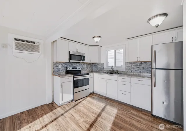 Photo 3 of Single family home for sale at 1222 SE A St, Ephrata, WA 98823 | MLS# NWM2568301 | Listing updated on 2026-09-28