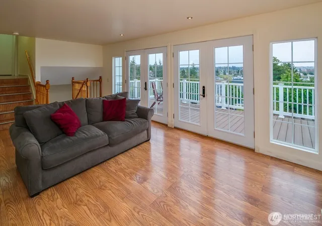 Photo 4 of Single family home for sale at 8061 Chinook Way, Blaine, WA 98230 | MLS# NWM2568315 | Listing updated on 2026-09-23