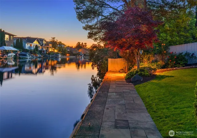 Photo 4 of Single family home for sale at 12 Columbia Key, Bellevue, WA 98006 | MLS# NWM2568325 | Listing updated on 2026-09-23