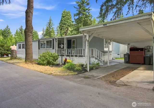 Photo 2 of Manufactured home for sale at 900 29th Street Se #C19, Auburn, WA 98002 | MLS# NWM2568408 | Listing updated on 2026-09-23
