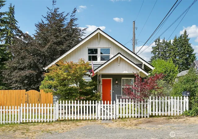 Photo 1 of Single family home for sale at 811 S 88th Street, Tacoma, WA 98444 | MLS# NWM2568440 | Listing updated on 2026-09-23