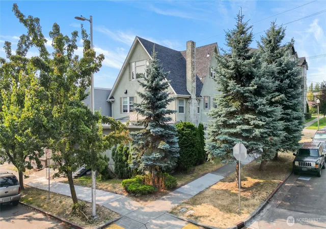 Photo 4 of Multi family home for sale at 222 N I St, Tacoma, WA 98403 | MLS# NWM2568515 | Listing updated on 2026-09-23
