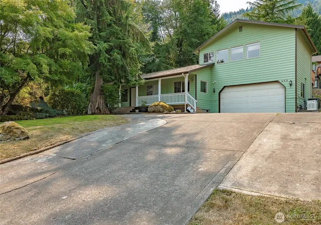 Photo 2 of Single family home for sale at 443 Rainbow Dr, Sedro Woolley, WA 98284 | MLS# NWM2568565 | Listing updated on 2026-09-23