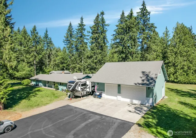 Photo 2 of Single family home for sale at 3824 107th Ave Sw, Olympia, WA 98512 | MLS# NWM2568603 | Listing updated on 2026-09-28