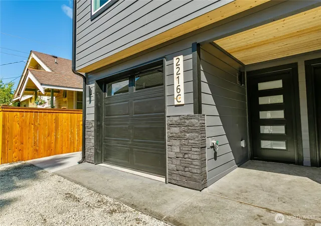 Photo 3 of Townhouse for sale at 2216 N Proctor St #C, Tacoma, WA 98406 | MLS# NWM2568613 | Listing updated on 2026-09-26