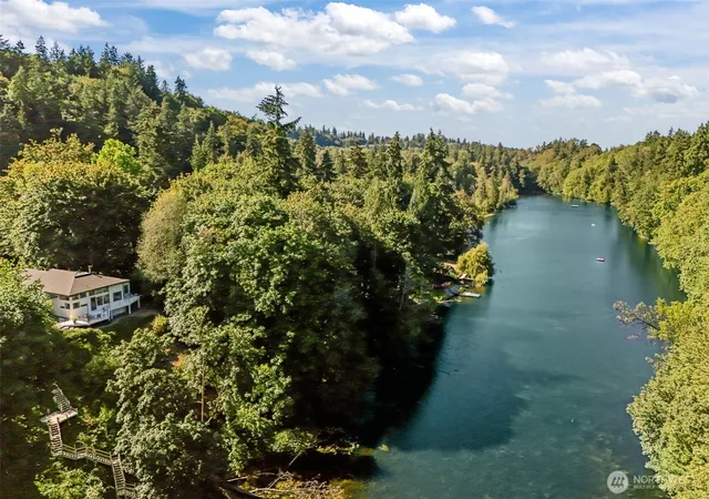 Photo 3 of Single family home for sale at 26530 Lake Fenwick Rd S, Kent, WA 98032 | MLS# NWM2568719 | Listing updated on 2026-09-28