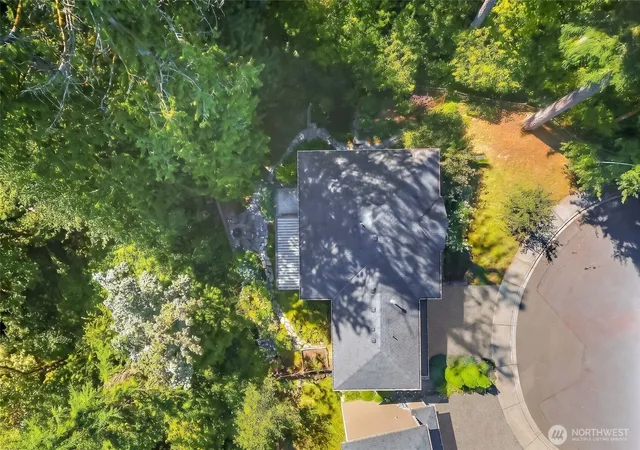 Photo 2 of Single family home for sale at 16426 85th Place Ne, Kenmore, WA 98028 | MLS# NWM2568726 | Listing updated on 2026-09-23