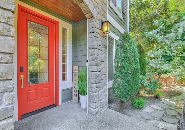 Photo 3 of Single family home for sale at 16426 85th Place NE, Kenmore, WA 98028 | MLS# NWM2568726 | Listing updated on 2026-09-23