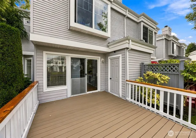 Photo 2 of Townhouse for sale at 5508 S 236th Place #8-4, Kent, WA 98032 | MLS# NWM2568737 | Listing updated on 2026-09-30