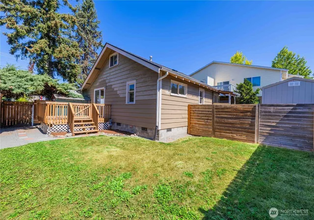 Photo 3 of Condo for sale at 1510 E Sunset Dr, Bellingham, WA 98226 | MLS# NWM2568747 | Listing updated on 2026-09-30
