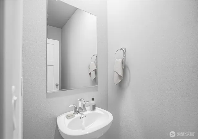Photo 4 of Single family home for sale at 16907 NE 37th Avenue, Vancouver, WA 98686 | MLS# NWM2568791 | Listing updated on 2026-09-26