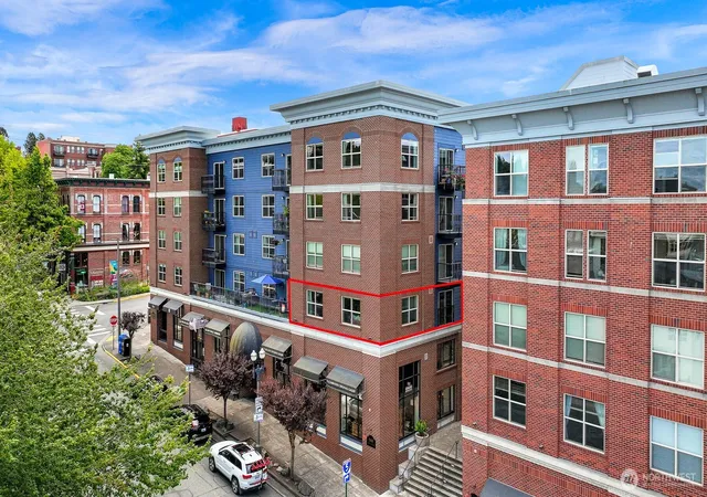 Photo 2 of Condo for sale at 960 Harris Ave #305, Bellingham, WA 98225 | MLS# NWM2568871 | Listing updated on 2026-09-24