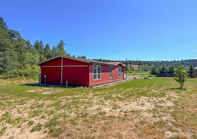 Photo 4 of Sale Pending at 205 Lake View Dr, Quilcene, WA 98376 | MLS# NWM2568873 | Listing updated on 2026-09-25