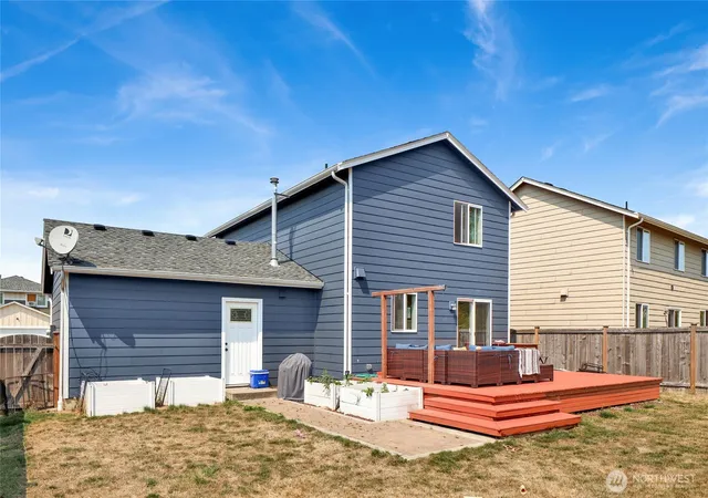 Photo 4 of Single family home for sale at 7364 Clamdigger Dr, Blaine, WA 98230 | MLS# NWM2568889 | Listing updated on 2026-09-23