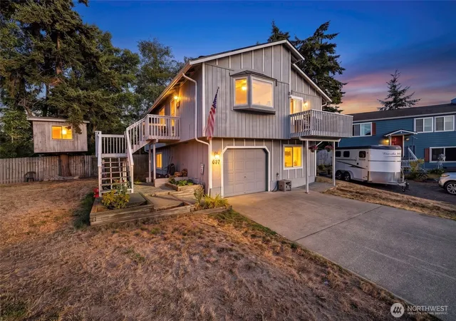 Photo 1 of Single family home for sale at 637 Cranberry Dr, Oak Harbor, WA 98277 | MLS# NWM2568899 | Listing updated on 2026-09-23