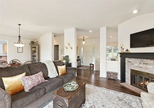 Photo 4 of Single family home for sale at 5440 NW Eldorado Blvd, Bremerton, WA 98312 | MLS# NWM2569070 | Listing updated on 2026-09-22