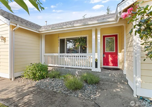Photo 3 of Sale Pending at 8387 Richmond Park Rd, Blaine, WA 98230 | MLS# NWM2569102 | Listing updated on 2026-09-25