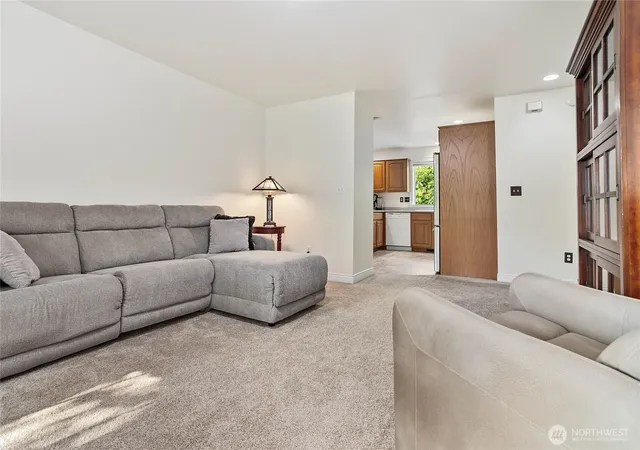 Photo 4 of Sale Pending at 8387 Richmond Park Rd, Blaine, WA 98230 | MLS# NWM2569102 | Listing updated on 2026-09-25