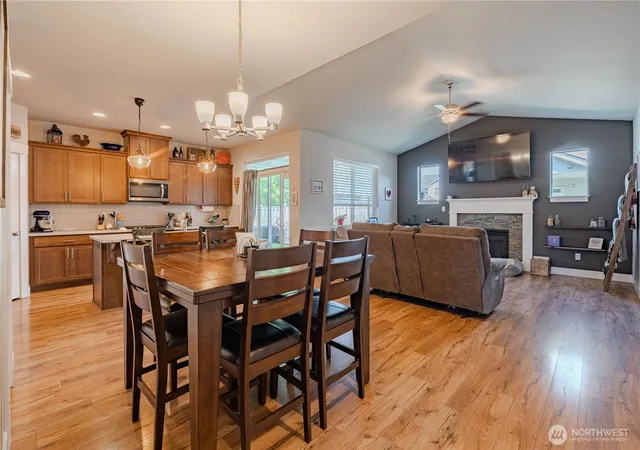 Photo 3 of Single family home for sale at 1707 Nw 27th Avenue, Battle Ground, WA 98604 | MLS# NWM2569191 | Listing updated on 2026-09-28