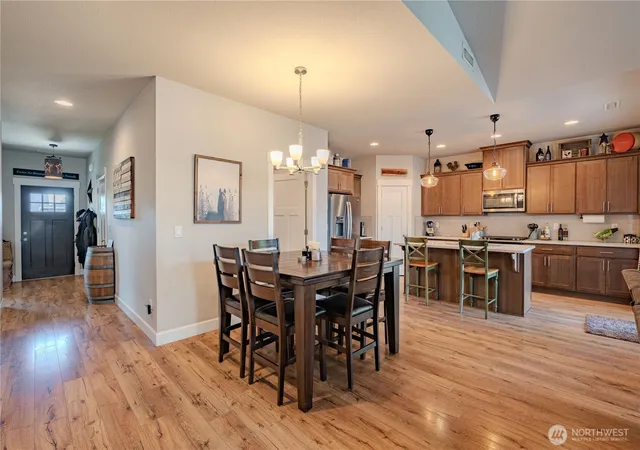 Photo 2 of Single family home for sale at 1707 Nw 27th Avenue, Battle Ground, WA 98604 | MLS# NWM2569191 | Listing updated on 2026-09-28