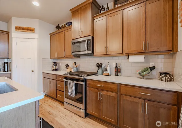 Photo 4 of Single family home for sale at 1707 NW 27th Avenue, Battle Ground, WA 98604 | MLS# NWM2569191 | Listing updated on 2026-09-28