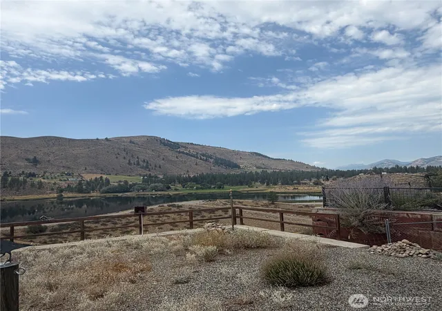 Photo 4 of Manufactured home for sale at 7 Quaking Aspen Dr, Winthrop, WA 98862 | MLS# NWM2569265 | Listing updated on 2026-09-23