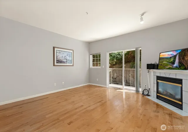 Photo 3 of Sale Pending at 1800 Ne 40 Street #B-4, Renton, WA 98056 | MLS# NWM2569395 | Listing updated on 2026-09-25
