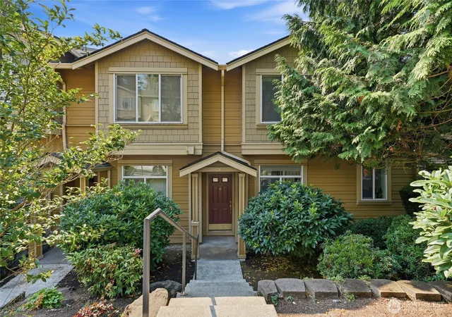 Photo 2 of Townhouse for sale at 23300 Se Black Nugget Rd #M2, Issaquah, WA 98029 | MLS# NWM2569412 | Listing updated on 2026-09-26