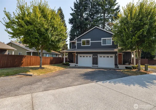 Photo 3 of Single family home for sale at 454 Oak Hl Ln, Burlington, WA 98233 | MLS# NWM2569423 | Listing updated on 2026-09-23