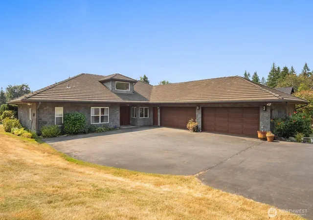 Photo 3 of Single family home for sale at 20919 Se 202nd Street, Renton, WA 98058 | MLS# NWM2569482 | Listing updated on 2026-09-30