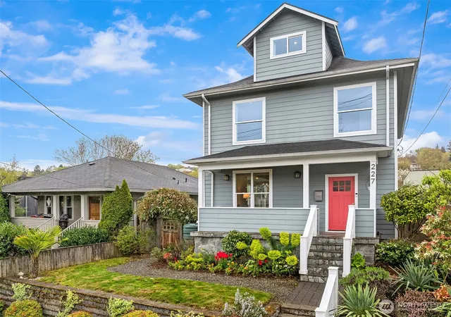 Photo 3 of Single family home for sale at 227 29th Avenue E, Seattle, WA 98112 | MLS# NWM2569493 | Listing updated on 2026-09-23